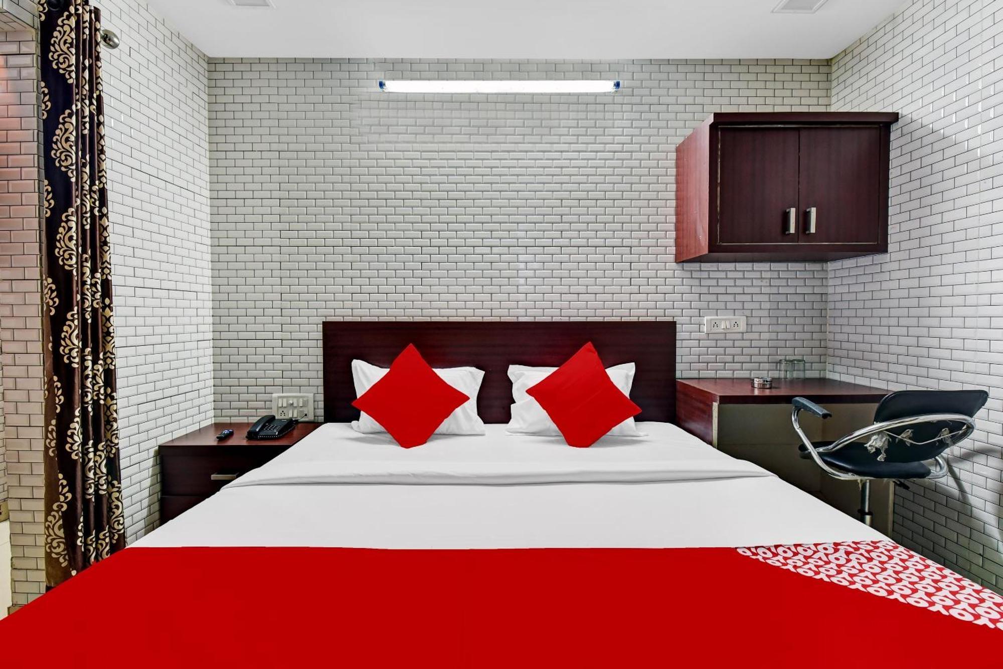 Hotel O Eleven Hotel & Banquet โกตา ภายนอก รูปภาพ