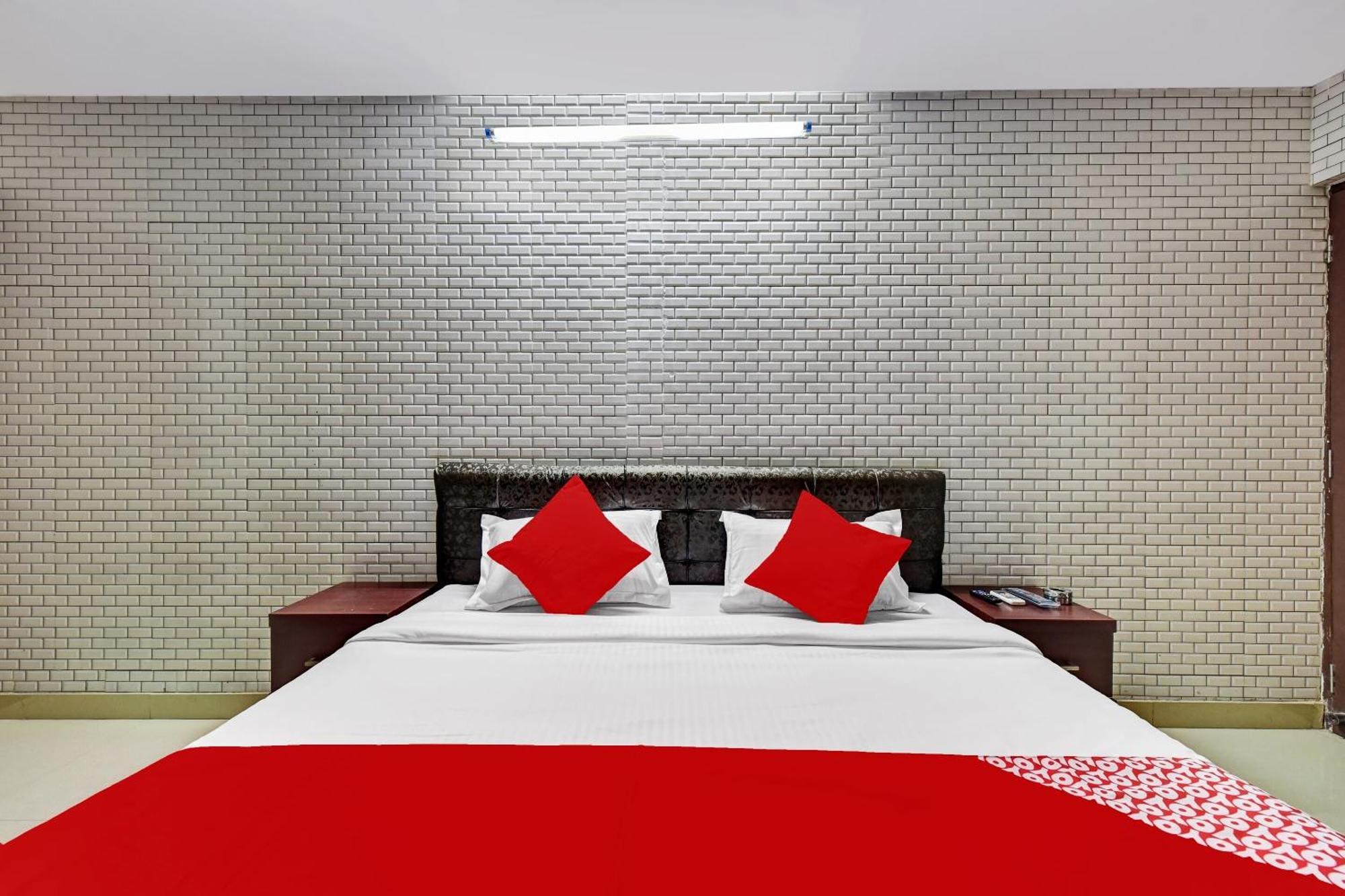 Hotel O Eleven Hotel & Banquet โกตา ภายนอก รูปภาพ