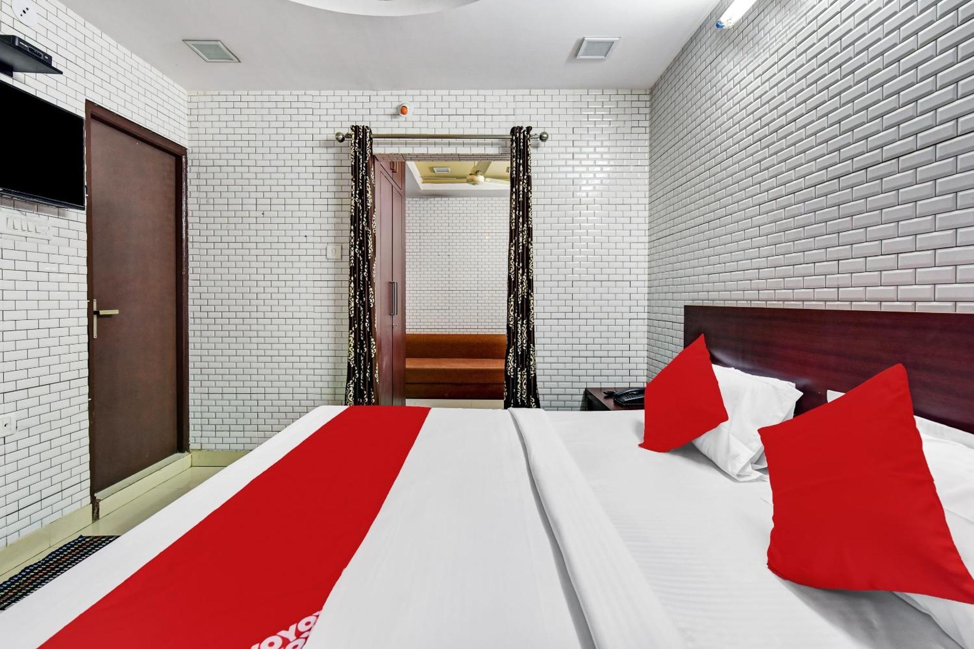 Hotel O Eleven Hotel & Banquet โกตา ภายนอก รูปภาพ