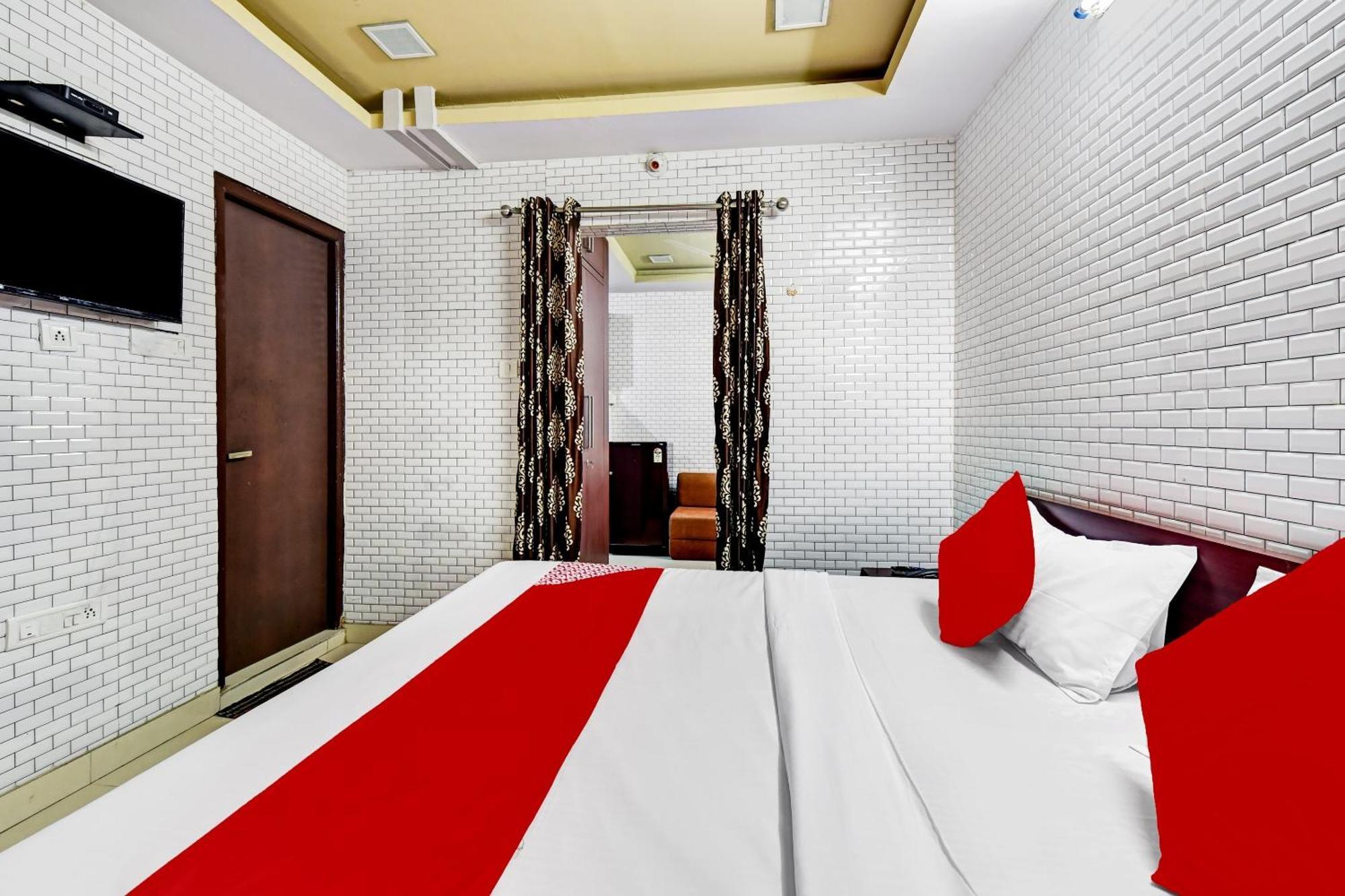 Hotel O Eleven Hotel & Banquet โกตา ภายนอก รูปภาพ