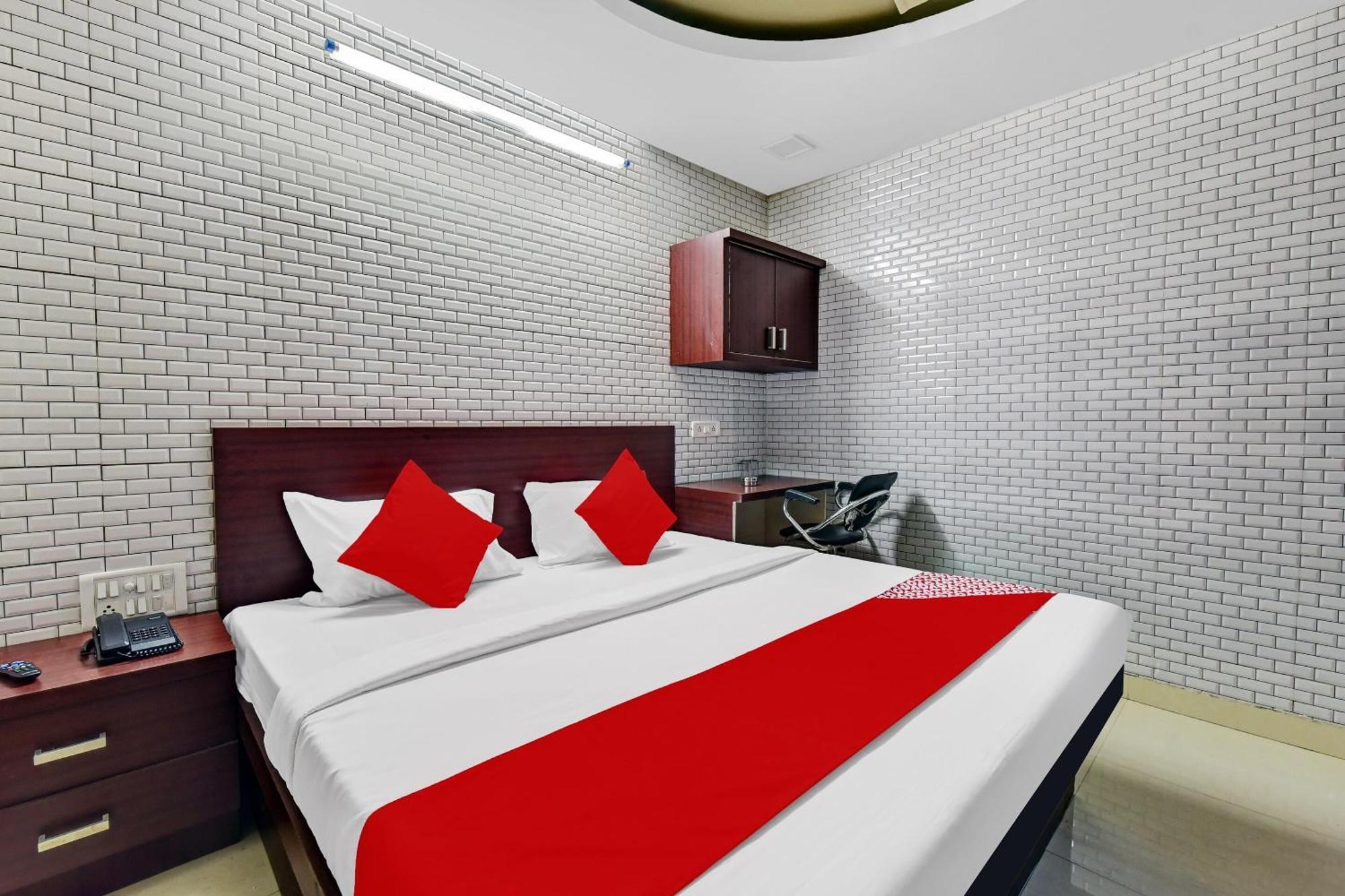 Hotel O Eleven Hotel & Banquet โกตา ภายนอก รูปภาพ